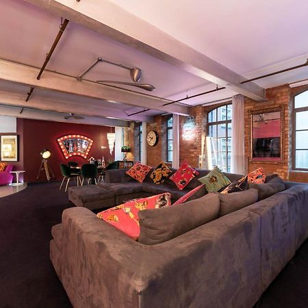 Amazingly Luxurious Loft Apartment, Soho - 3 Bedrooms, 2 Bath & Office Londen Buitenkant foto