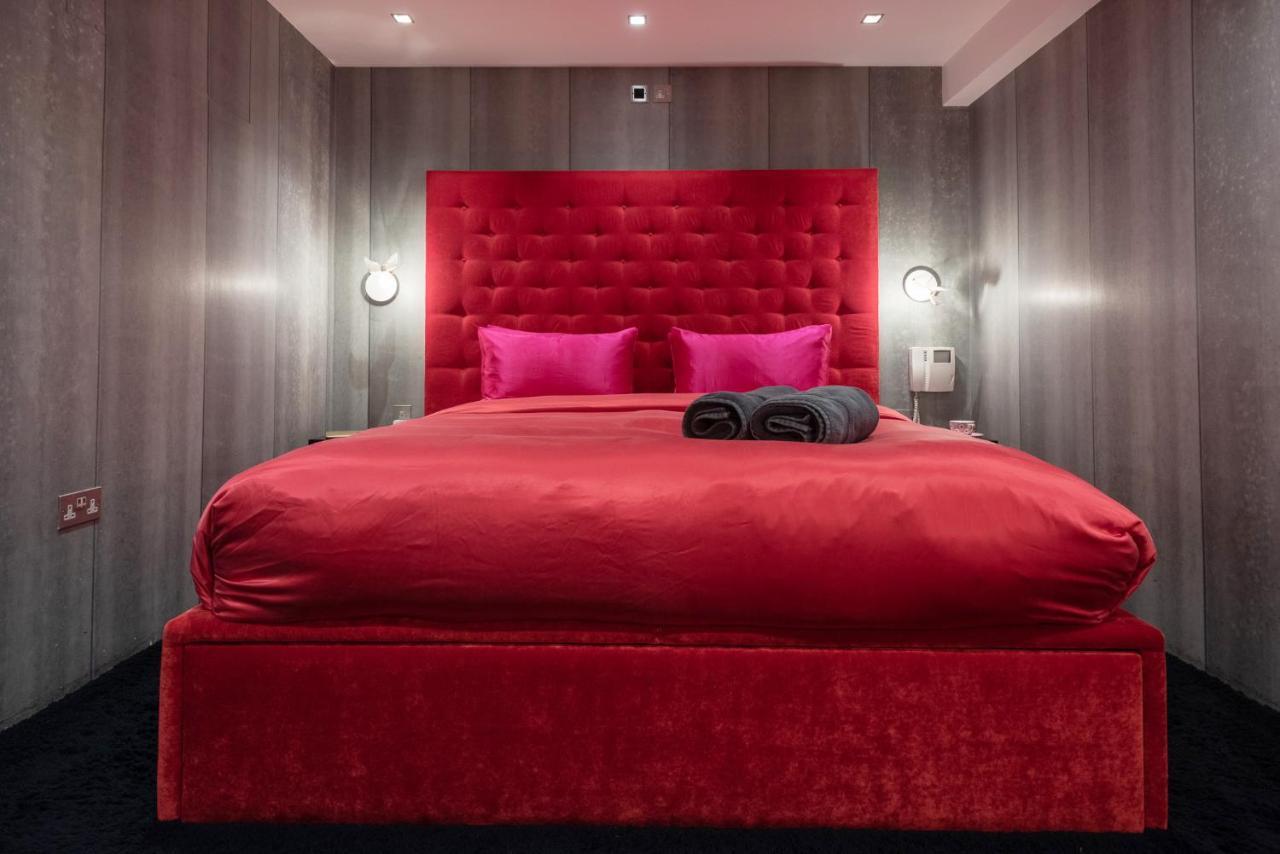Amazingly Luxurious Loft Apartment, Soho - 3 Bedrooms, 2 Bath & Office Londen Buitenkant foto