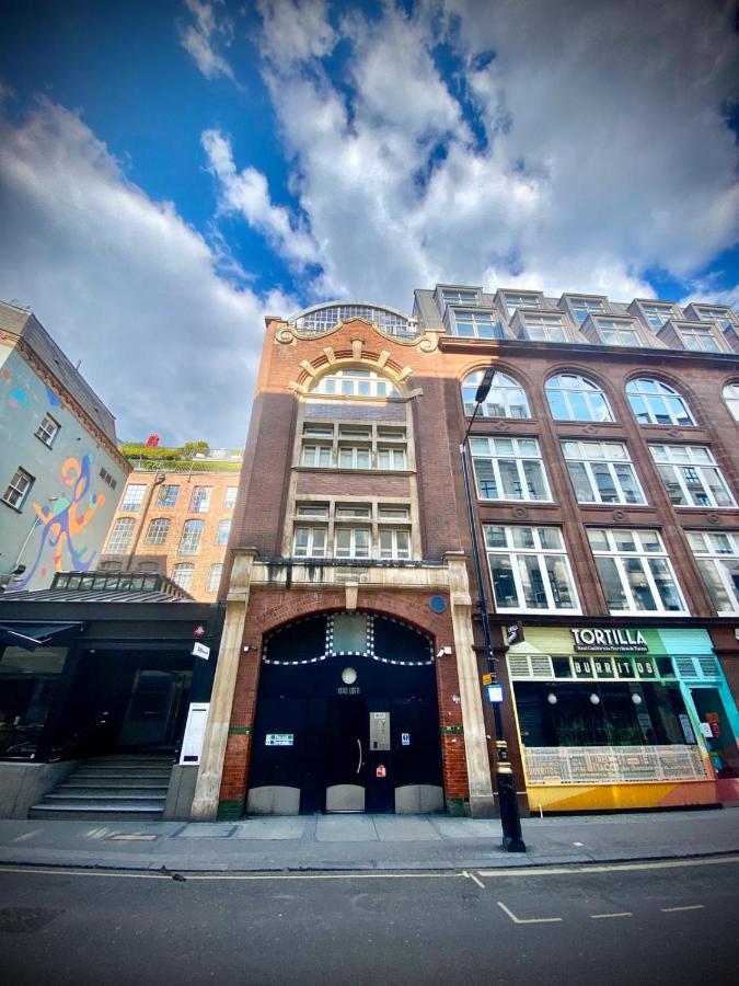 Amazingly Luxurious Loft Apartment, Soho - 3 Bedrooms, 2 Bath & Office Londen Buitenkant foto