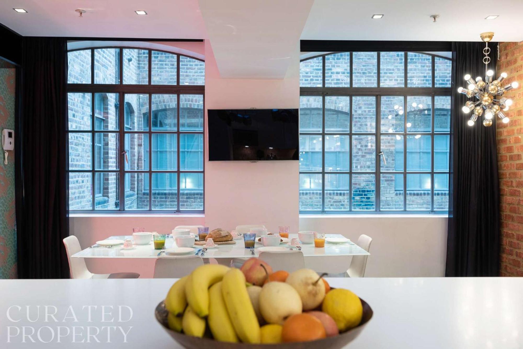 Amazingly Luxurious Loft Apartment, Soho - 3 Bedrooms, 2 Bath & Office Londen Buitenkant foto