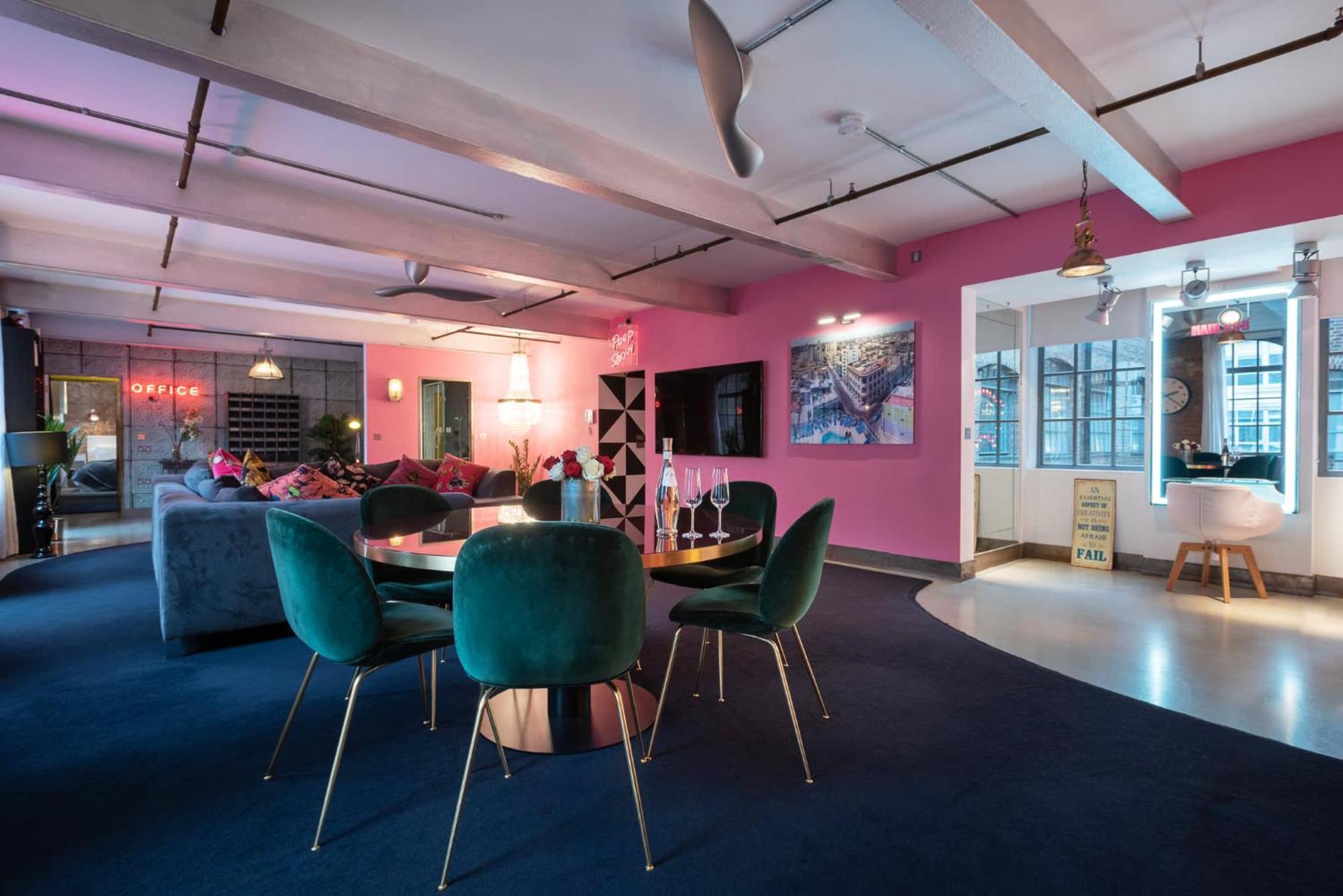 Amazingly Luxurious Loft Apartment, Soho - 3 Bedrooms, 2 Bath & Office Londen Buitenkant foto