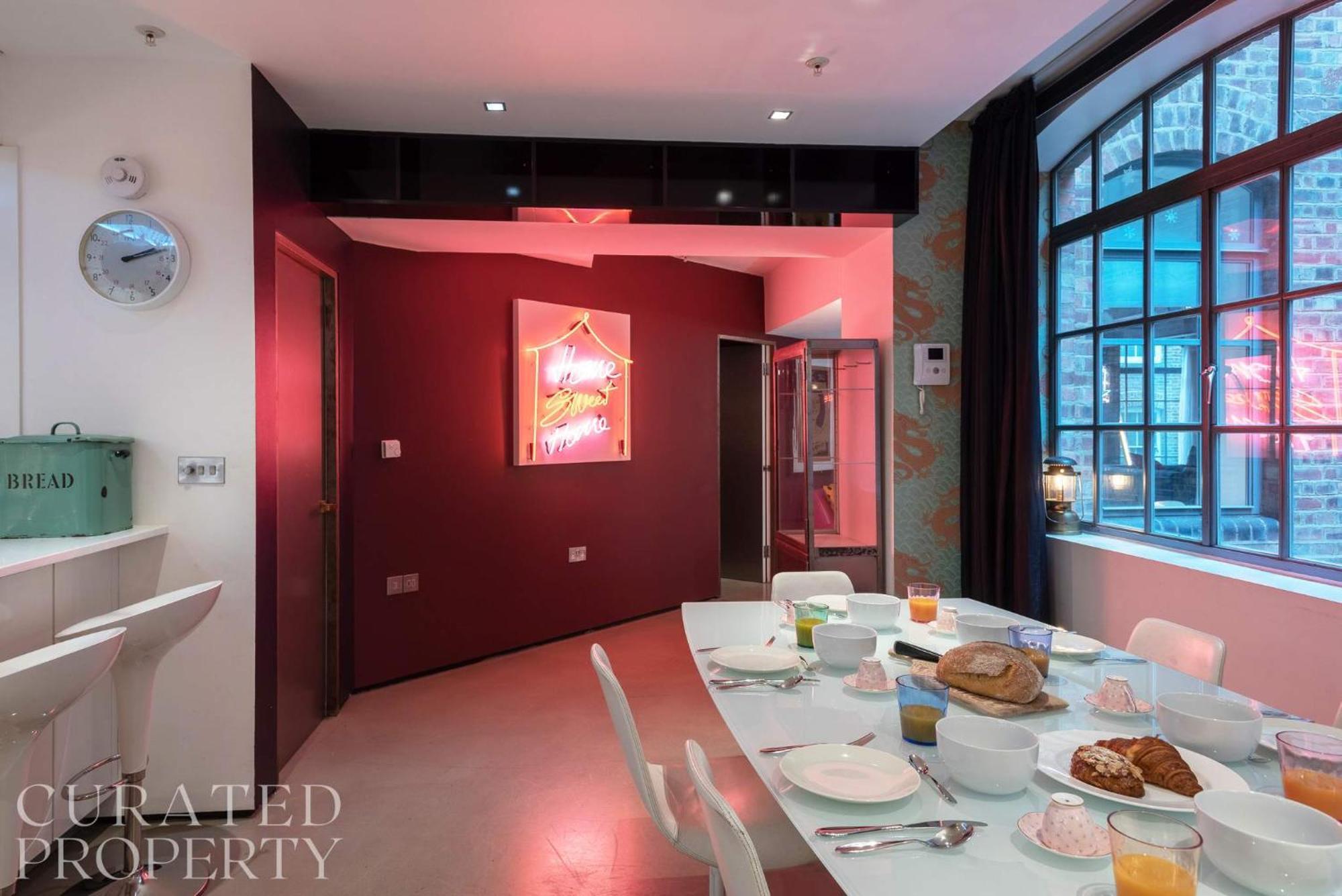 Amazingly Luxurious Loft Apartment, Soho - 3 Bedrooms, 2 Bath & Office Londen Buitenkant foto