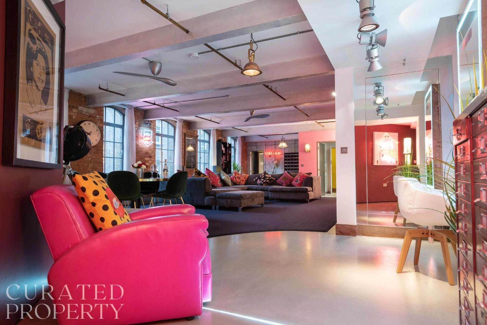 Amazingly Luxurious Loft Apartment, Soho - 3 Bedrooms, 2 Bath & Office Londen Buitenkant foto