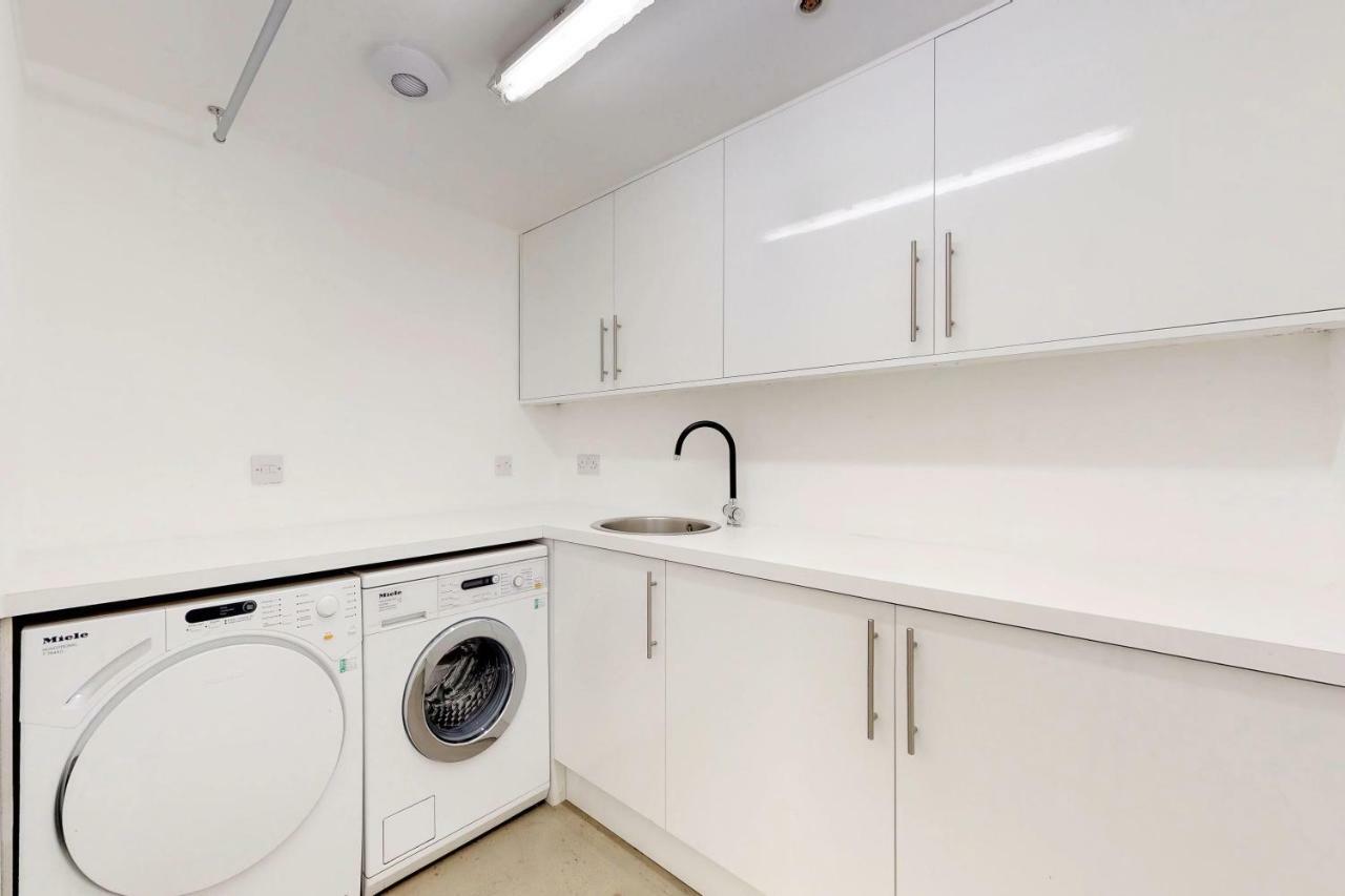Amazingly Luxurious Loft Apartment, Soho - 3 Bedrooms, 2 Bath & Office Londen Buitenkant foto